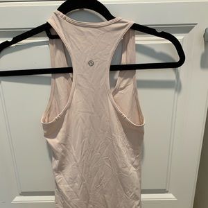 Lululemon size 2 nulux tank top